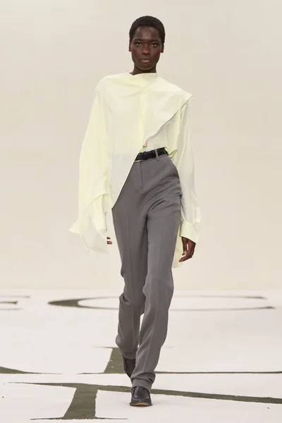 Look 8